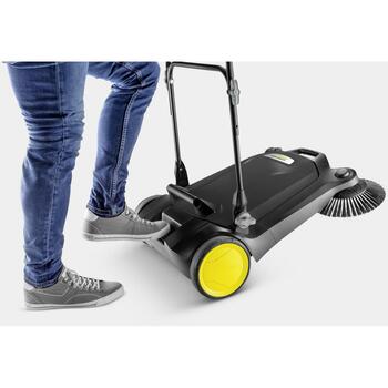 Karcher Ручная подметальная машина S 4 Twin Go!Further 1.766-363.0, 680 мм, 2400 м²/ч, 20 л, черный, 10.2 кг (1.766-363.0)