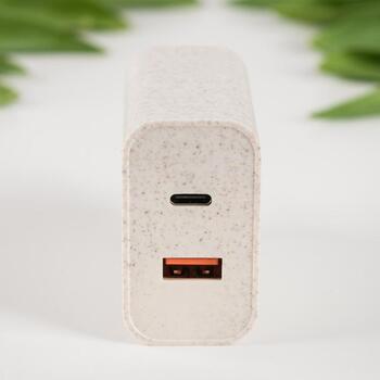Tellur Lādētājs TLL151321, AC 100-240V, 38W, 6A, C tips PD 20W, USB QC3.0 18W, eko materiāli, aizsardzība (TLL151321)