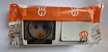 Elektriskais bloks ar caursp. vāku IP54,1 taustiņš ar saz., 01071300-190181 GÜNSAN (01071300-190181)