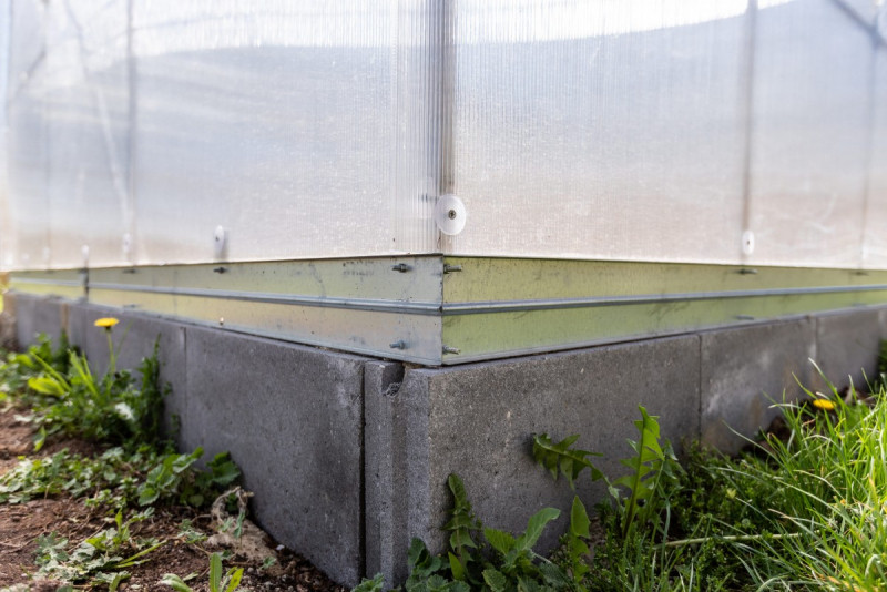 Siltumnīca KLASIKA TUBE 3 x 4m ar pamatiem - 4mm polikarbonāts 4779037491568 KLASIKA GREENHOUSE (4779037491568)