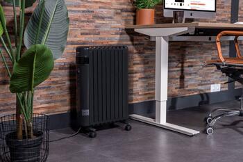 Bezeļļas radiators lielāku telpu papildu apsildei 2000W 75m³ 2 režīmi termostats riteņi antracīts RAD 2000 Oil Free Dark 363937 Eurom (363937)