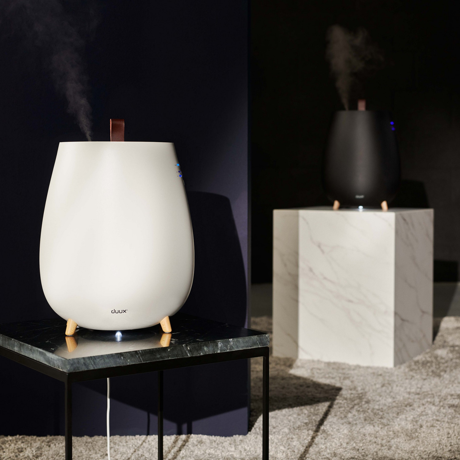 Kluss un energo-efektīvs dizaina gaisa mitrinātājs līdz ~30 m² 12 W Tag 2 ar 2,5 l tvertni un antibaktēriju filtru Balts DXHU15 Duux (DXHU15)