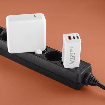 Hama 00201996 GaN зарядное устройство, 2x USB-C, 1x USB-A, PD, 65W, белый (00201996)