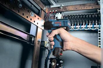 Ударная отвертка GDS 12V-115, 2x3Ah 06019E0103 BOSCH (06019E0103)