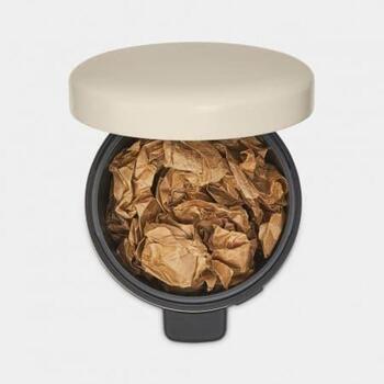 Brabantia NewIcon 149900 мусорное ведро, 5л, 20,5см, 29,1см, тихое закрывание крышки, педаль, съемная внутренняя корзина (149900)