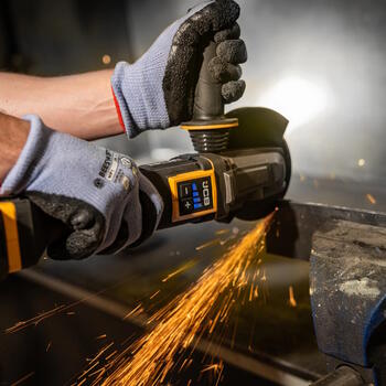 JCB JCB-18PFAG-125 Professional 18V бесщеточная угловая шлифмашина для узких мест плоская головка 125мм 9000об/мин лепестковый выключатель (JCB-18PFAG-125)