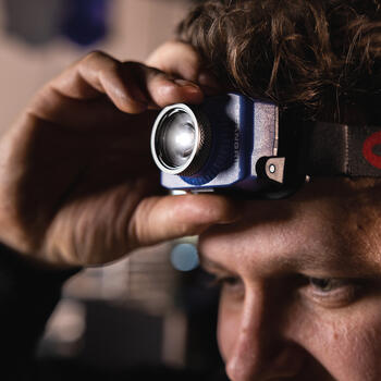 Galvas lukturis ZOOM, 220 lm LED, IP54; 03.5627 Scangrip (03.5627)