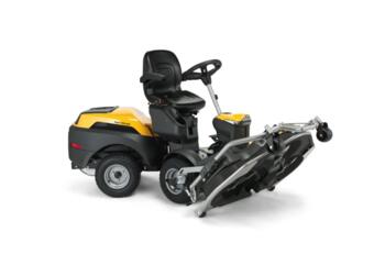 Stiga gāzes priekšējais zāles pļāvējs 2F6230845/ST1 13.7 kW, 635 cm³, 4WD, LED gaismas, manuāla dekļa pacelšana, 95-125 cm (2F6230845/ST1)