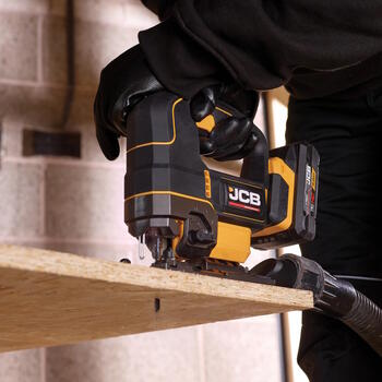 JCB JCB-18PJS-DG Professional 18V bezsuku finierzāģis koka plastmasas un metāla griešanai 135mm 500-3800gāj./min 4 svārsta režīmi (JCB-18PJS-DG)