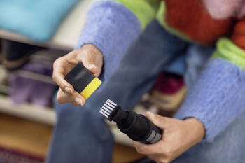 Karcher Shoe!Cleaner SE 3-18 Модель 2.863-369.0, 0.1кг, черный, насадки (2.863-369.0)