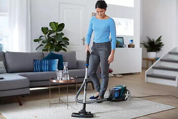 Пылесос PowerPro Compact, без мешка, 900 Вт, 1,5 л, FC9334/09 PHILIPS (FC9334/09)