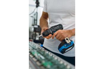 Hogert Akumulators HT2E240-A40, 18V, 4.0Ah, Li-Ion, 0,67kg, pārkaršanas, pārlādēšanas, īssavienojuma aizsardzība (HT2E240-A40)
