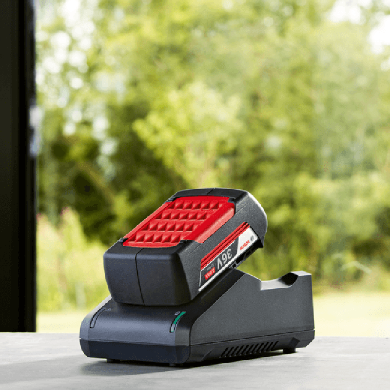 Akumulators un lādētājs 36 V (1x2,0Ah) F016800609 BOSCH (F016800609)