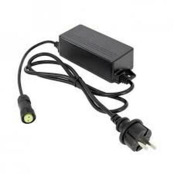 Worx lādētājs WA3744, 50029485, 100-240V, 24-28V, 50W, saderīgs ar WG754, WG755E, WG790E.1 (50029485)