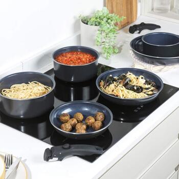 Russell Hobbs Pannu komplekts RH03321EU7, 20cm, 24cm, 28cm, 16cm, 18cm, 20cm, tumši zils, alumīnijs, noņemami rokturi (RH03321EU7)