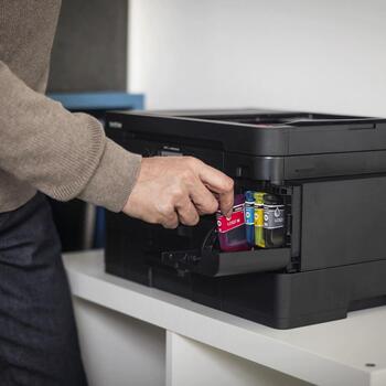Brother Многофункциональный принтер MFC-J4550DW MFCJ4550DWRE1, 4-ink, A4, Wi-Fi, сканирование, факсирование, дуплекс (MFCJ4550DWRE1)