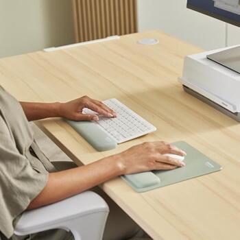 Fellowes Breyta Compact клавиатурный подставка для запястья | 100142573 | 60 мм, 320 мм, 17.5 мм, Силикон, Антибактериальный (100142573)