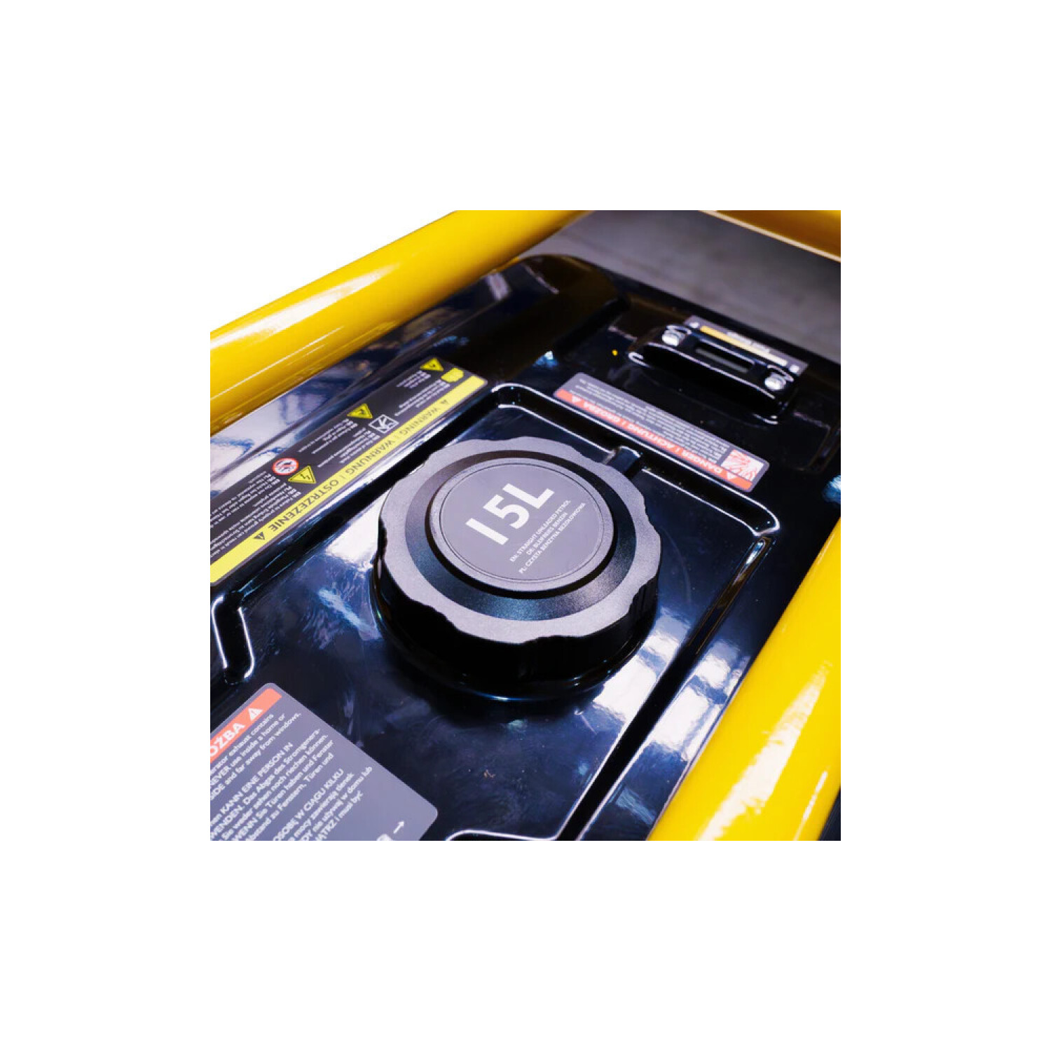 JCB benzīna ģenerators rezerves elektroapgādei 3.6kW 230V 1 fāze AVR rokas starts 15L riteņi JCB-GPL3610P (JCB-GPL3610P)