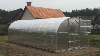Siltumnīca KLASIKA 36 (3x12m) ar pamatiem un 6mm polikarbonāta pārklājumu; 4779037490509 (28)