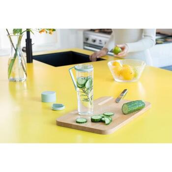 BRABANTIA Make & Take ūdens pudele ar sietiņu, jade green (202445)