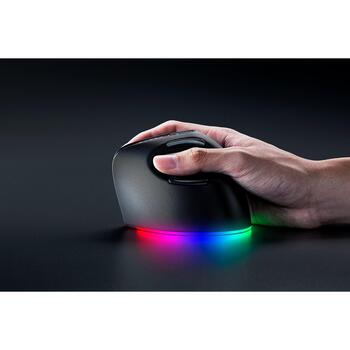Razer ergonomiska bezvadu pele Pro Click V2 Vertical RZ01-05250100-R3G1, 30000 dpi, 8 pogas, RGB apgaismojums, mehāniskais slēdzis (RZ01-05250100-R3G1)