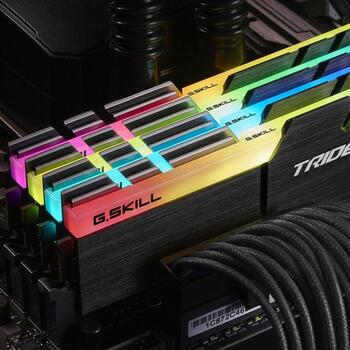 G.Skill Trident Z RGB F4-3200C16D-16GTZR модуль памяти, 16 ГБ, 3200 MT/s, 1.35 В, CL16, 2 x 8 ГБ, DIMM 288-pin, RGB LED (F4-3200C16D-16GTZR)