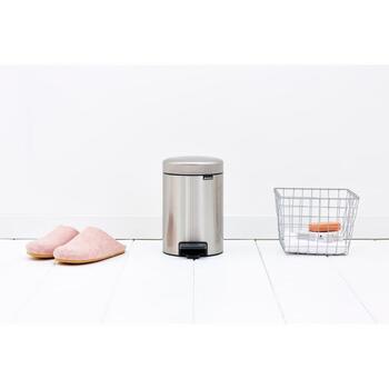 Brabantia NewIcon 112164 ведро с педалью, 3л, 16,8см, 26,4см, нержавеющая сталь, тихое закрытие, съемная корзина (112164)
