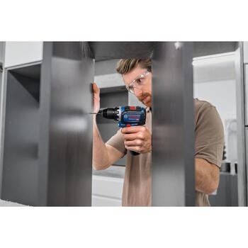 Bosch GSR 12V-32 Professional 06019N7000 аккумуляторный шуруповёрт-дрель 12 V бесщёточный мотор 21/32 Nm крутящий момент 2-скорости 0–1800 об/мин ключевой патрон 0,8–10 мм Advanced KickBack Control LED-подсветка ременной зажим без батареи и зарядного устр