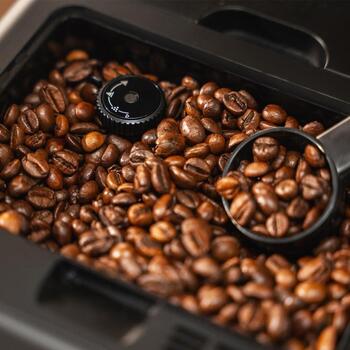 Cecotec кофемашина Cremmaet Latte Touch A01_EU01_115413, 19 бар, 1500 Вт, 1.1 л, 150 г, суперавтоматическая (A01_EU01_115413)