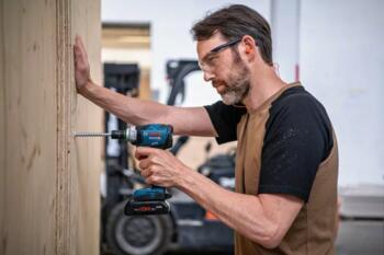 Аккумуляторная ударная отвертка GDS 18V-330 HC Solo; 06019L5000 БОШ (06019L5000)