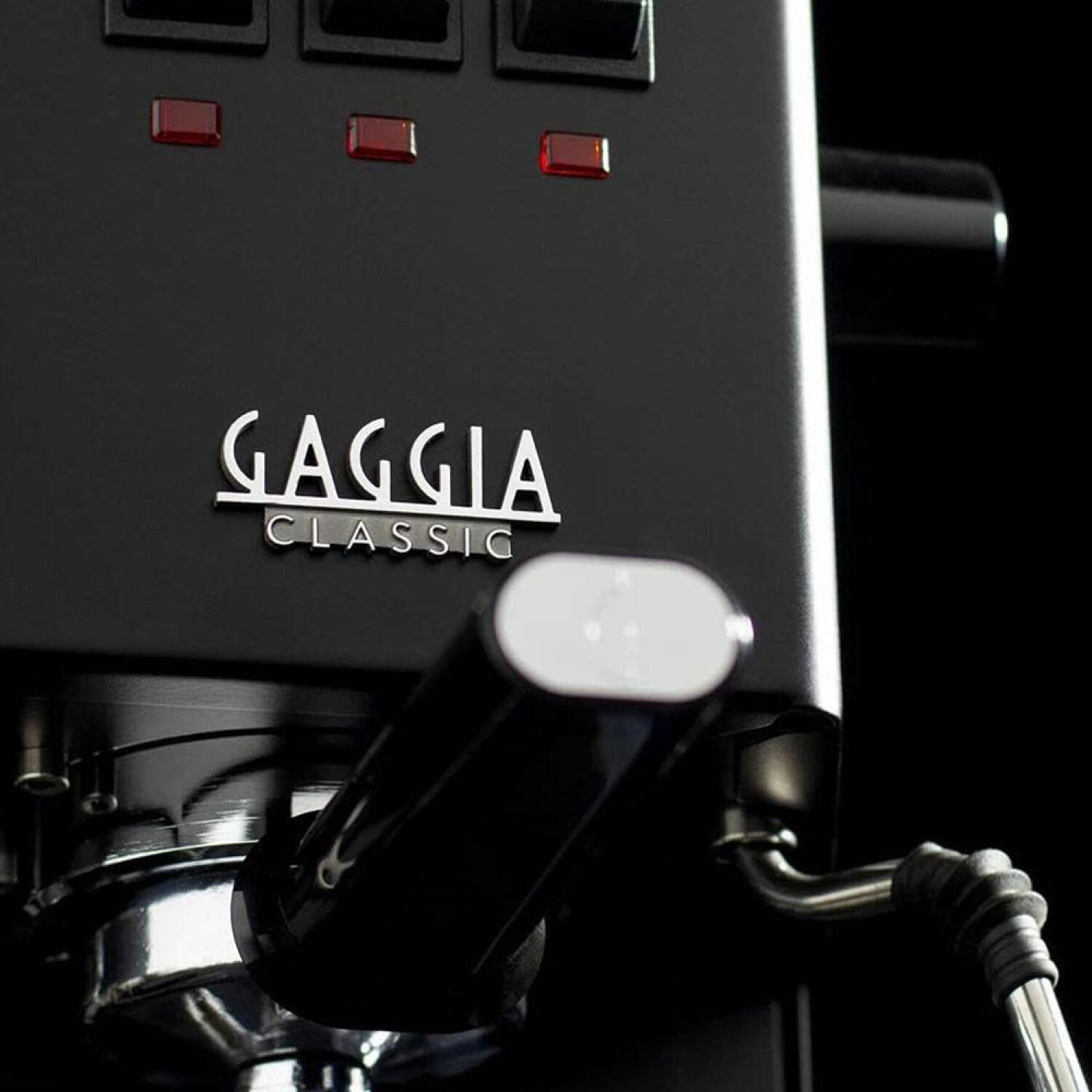 Gaggia кофемашина RI9481/14 Classic E24, 15 бар, 2,1 л, полуавтоматическая, встроенный капучинатор, Thunder Black (RI9481/14)