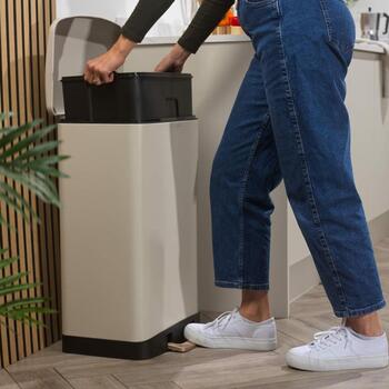 Salter Мусорное ведро с педалью BW14806, 50л, углеродная сталь, бежевый, 1 отсек, крышка, педаль (BW14806)