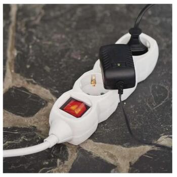 Emos Удлинитель P1325R, 5м, 3×2P+PE, PVC, 3680W, с выключателем, защита от детей (P1325R)