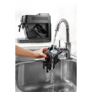 Delonghi Автоматическая кофемашина ECAM 22.112.B, 1450 W, 1.8 л, 15 Bar, 250 г, 2 эспрессо, паровой вспениватель (ECAM22.112.B)