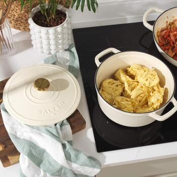 Salter Chester кастрюля BW13771C, 3.4L, чугун, 24.2cm, кремовый, с крышкой, совместима со всеми плитами (BW13771C)