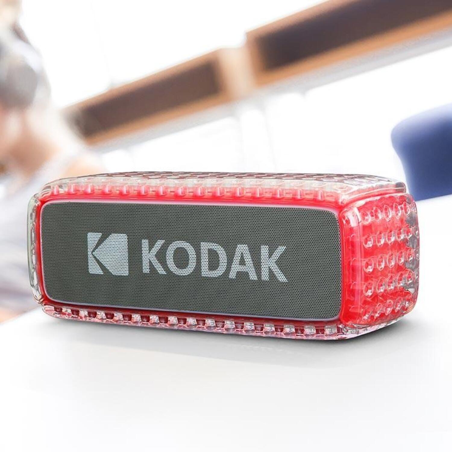 Kodak PWS-2237 Портативная беспроводная колонка PWS2237, 8W, 5ч, 90Hz-20KHz, 3000mAh, FM-радио, AUX, MicroSD, LED подсветка (PWS2237)
