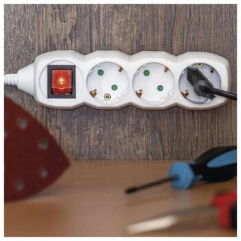 Emos Удлинитель P1421R, 1,5м, 4x2P+PE, 3680W, PVC, с выключателем, защита от детей (P1421R)