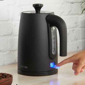Petra Чайник PT5632MBLKVDE, 3000W, 1.7L, 360° поворотная база, индикатор уровня воды (PT5632MBLKVDE)