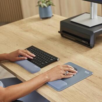 Fellowes Breyta kompakta klaviatūras (TKL) plaukstas balsts 100142572, 60mm, 320mm, 17.5mm, antibakteriāls, silikons, jūras (100142572)