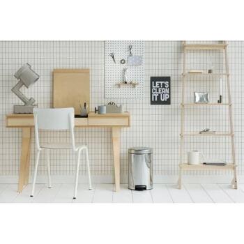 Brabantia NewIcon 113581 atkritumu tvertne ar pedāli, 12 l, tērauds, klusa vāka aizvēršanās, izņemams grozs (113581)