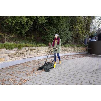 Karcher Ручная подметальная машина S 4 Twin Go!Further 1.766-363.0, 680 мм, 2400 м²/ч, 20 л, черный, 10.2 кг (1.766-363.0)