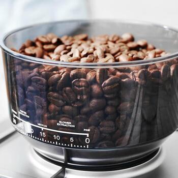 Gastroback Эспрессо кофемашина 42616, 1550W, 15 бар, 2,8L резервуар для воды, 250g контейнер для зерен, 30 уровней помола (42616)