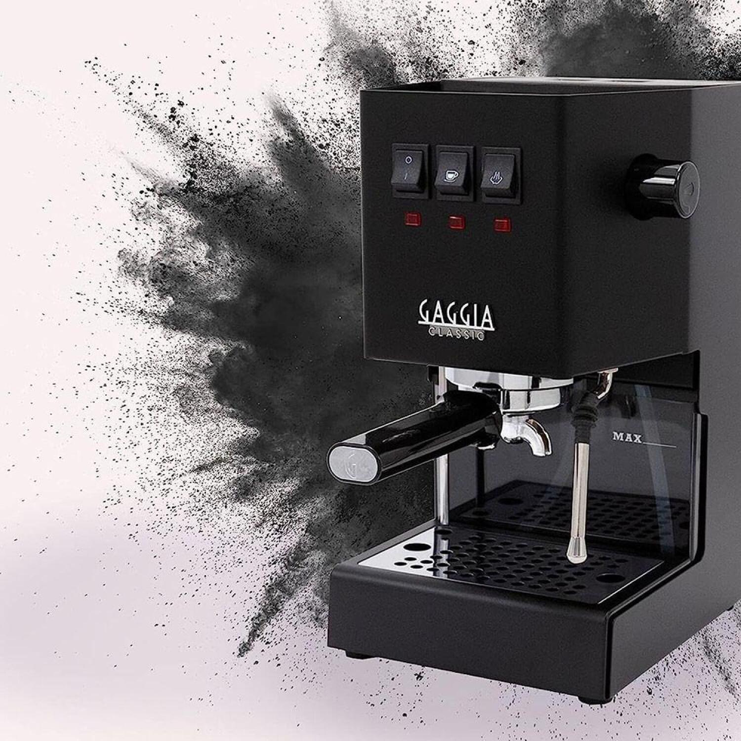 Gaggia кофемашина RI9481/14 Classic E24, 15 бар, 2,1 л, полуавтоматическая, встроенный капучинатор, Thunder Black (RI9481/14)