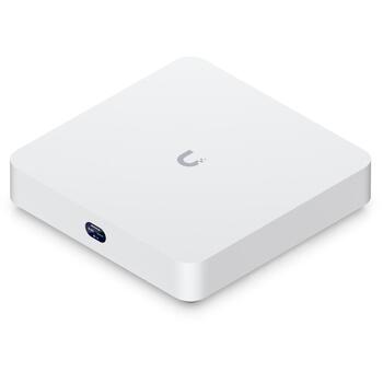 Ubiquiti UNVR-Instant-KIT, комплект видеонаблюдения, 1 ТБ, 4 камеры, 30 м ночного видения, IP66, PoE, 9 Вт (UNVR-Instant-KIT)