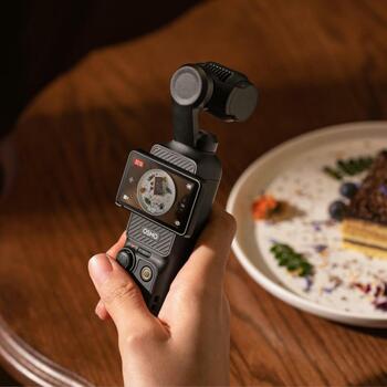 Dji камера Pocket 3 CP.OS.00000301 1-дюймовый CMOS, 3840x2160, 2-дюймовый дисплей, 2 x цифровое увеличение, 1300 мАч батарея, WLAN (CP.OS.00000301)