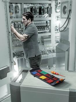 VDE skrūvgriežu komplekts 26 daļas, WERA, 05006617001, Phillips, PZ, TORX, Allen, 157 mm, ergonomisks rokturis (05006617001)