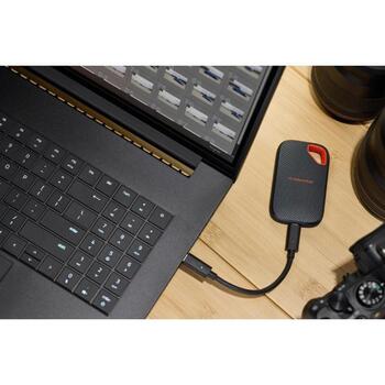 Sandisk внешний SSD SDSSDE70-4T00-G25, 4000GB, 2000MB/s, USB 3.2 Gen 2x2, USB Type-C, IP65, 256-бит AES, ударопрочный (SDSSDE70-4T00-G25)