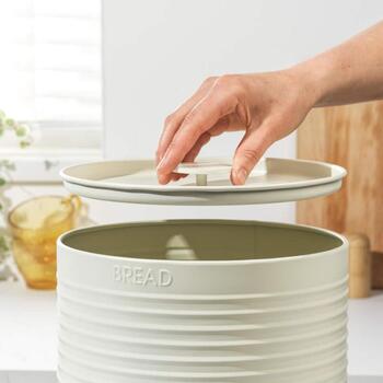 Russell Hobbs Хлебница RH03269CEU7, кремовый, сталь (RH03269CEU7)