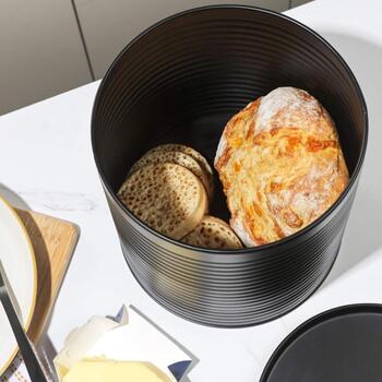 Russell Hobbs Хлебница RH03269EU7, черный, сталь, рифленый дизайн (RH03269EU7)