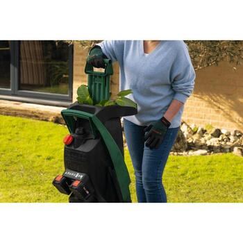 Bosch UniversalShredder 2x18V-25 06008E0000, zaru smalcinātājs, 2x18V, 2x4Ah, 25mm, 2400 apgr./min, 84dB, 600Nm, bezvadu (06008E0000)